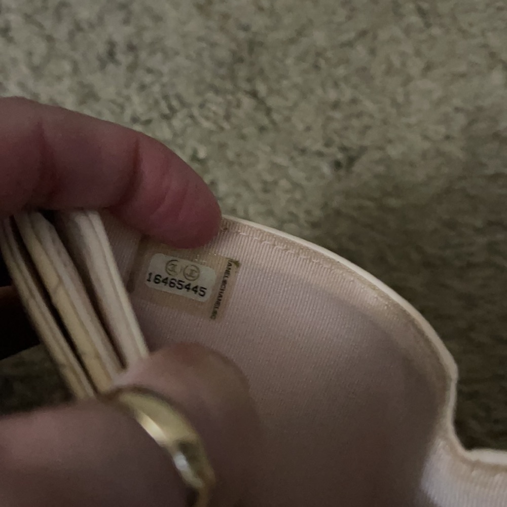 Chanel Wallet - Picture 5 of 10
